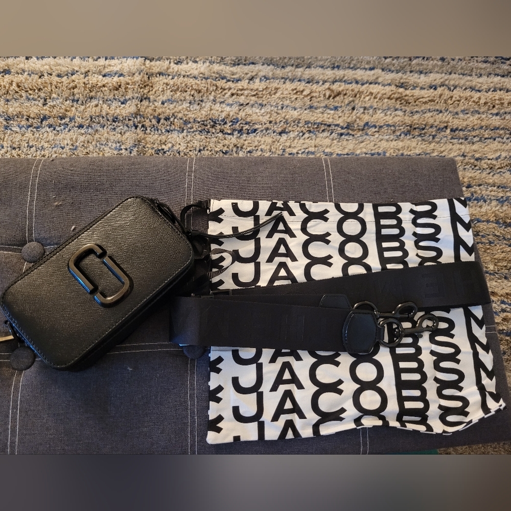 Marc Jacobs Snapshot